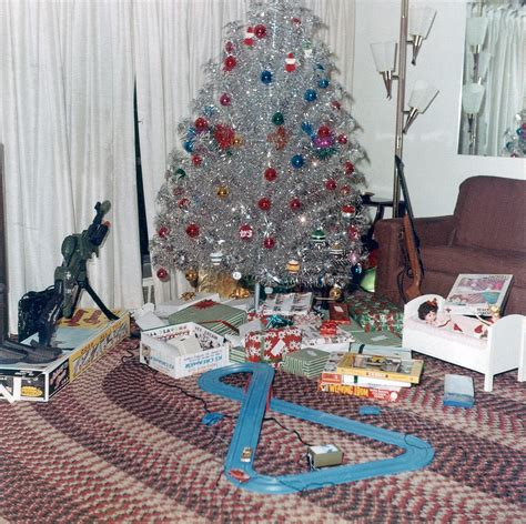 Exploring the Symbolism of the Xmas Tree from 1964